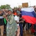 Pristalice puča u Nigeru marširali s ruskim zastavama