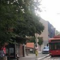 Težak udes u Dimitrija Tucovića: Stefan na motoru udario u trolejbus, odbio se i udario u "fiat": Ima višestruke prelome…