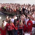 Bogojavljensko plivanje za Časni krst u nadmetanju za simbol hrišćanstva pobednik je Petar Jović (24) (video)
