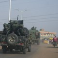 Islamisti u Nigeriji ubili dva policajca, trojicu ostavili u besvesnom stanju, u napadu koristili noževe i eksploziv