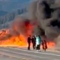 Teška saobraćajna nesreća Sedmoro poginulih u sudaru pikapa i turističkog kombija (foto)