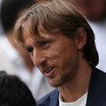 Naša pevačica se obratila luki modriću Lije suze zbog njegove odluke, javno zatražila savet: "Nemoj plakati"