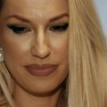 "Umrla je na mojim rukama" Bolna ispovest Rade Manojlović: Nastupala sam 10 dana nakon smrti majke da zaradim za daću