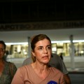 Advokatica privedenog Stefana Tomića. Optužuju ga za terorizam i nasilno rušenje ustavnog poretka, a on bio prvi na…