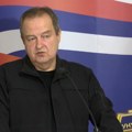Dačić: Policija došla na poziv dekana ispred Filozofskog fakulteta, demonstranti je napadaju