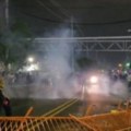 Bez pardona: Američka policija suzavcem na demonstranate