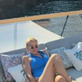 (Foto) Skinula se Ana Divac na pragu sedme decenije: Žena Vlada Divca u plavom kupaćem pozira na jahti, komentari pljušte…