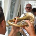 Top pesme za svadbarsku kolonu: Uz ove hitove svatovi podižu atmosferu do usijanja