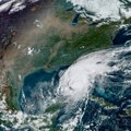 Vremenski haos u Americi: Severoistok paralisala oluja, dok tri uragana besne nad Pacifikom