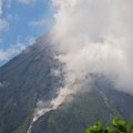 VIDEO: Vulkan na Filipinima izbacuje zapaljeno kamenje i toksične gasove, hiljade ljudi evakuisane