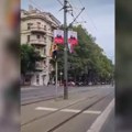 Beograđani se od ranog jutra pitaju čija je ovo zastava prekrila ulice? (foto/video)