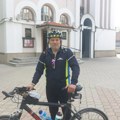 Goran Prvulović biciklom iz Zaječara vozio do Bora da zapali sveću za malu Danku: Za Danas kaže da je to “simboličan…