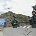 Azerbejdžan i Jermenija postavili prvi granični prelaz (foto)