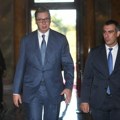 Zakon kaže da direktor BIA ne može biti član političke stranke: Gašić, Vulin i Orlić „crkoše“ od smeha