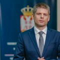 Arno Gujon tvrdi: Vučić pevao Makronu kosovske pesme