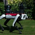 „Ne mazite ga“: Zašto robotski psi patroliraju Trampovim imanjem