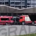 Vatrogasci ispred Aerodroma "Nikola Tesla": Uključio se alarm, a evo o čemu se tačno radi