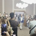 Saša Mirković optužio gradonačelnika Leskovca da „šuruje“ sa pevačicama povezanim sa narko-klanovima – VIDEO