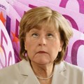 Petocifrena penzija angele Merkel Zavrteće vam se u glavi kada vidite koji iznos leže na račun bivše kancelarke
