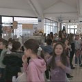 "Koji si razred? – I/12": Osnovna škola u Vinči je kao mali grad, oko 2.300 đaka naviklo na "košnicu"