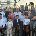 Mladi čuvari romske tradicije zablistali u Deronjama: Šesti "Dani romske muzike" okupili brojne posetioce