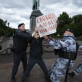 Ruska policija uhapsila oko 100 ljudi na skupovima povodom rođendana Navaljnog (foto)