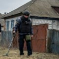 Ukrajinci mukotrpno pokušavaju da uklone mine u Harkivskoj oblasti