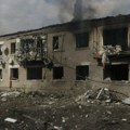 Ukrajinski guverner: Rusi uništavaju gradić, probijaju se ka Harkovu