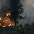 Kalifornijske vatrogasne službe nastavile gašenje požara, hiljade ljudi evakuisano