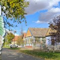 Prodaje se selo sa pogledom, kućama i stanovnicima ZA SITNO: Postoji "caka", ali veoma "mala"