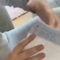 (Video) Ovaj snimak je hit na Tik toku! Dao sinu spisak za kupovinu, nije verovao kad je pogledao u kesu koju je dete donelo…