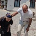 Baka iz Kruševca koja pešači po suncu da nahrani sina, proslavila rođendan: Srbi plakali kad su videli ko joj je pokucao na…