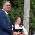 Вучић се састао са руским уметником Николајем Мухином у Храму Светог Саве