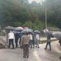 Poslednji oproštaj od bebe koja je umrla na putu do bolnice: Crn dan u Konjicu, neutešni roditelji, rodbina i prijatelji…