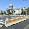 Sedam meseci blokade centra: Postavlja se novi veliki šator na kolovozu ispred Skupštine