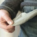 Ako želite da živite u izobilju, ispraznite džepove: Ove stvari donose nesreću, nikada ih ne stavljajte u džep!