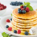 Američke palačinke sa grčkim jogurtom – recept za ukusan i lagan letnji obrok