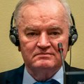 Reakcije posle smrti Ratka Mladića: Građani u RS palili sveće, Minić i Mandić uputili saučešće porodici