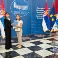 U Pokrajinskoj vladi uručeni ugovori za podršku poljoprivrednicima vredni 130 miliona dinara