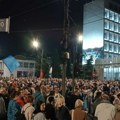 Arhiv javnih skupova: Na dočeku biciklista u Nišu bilo 2.200 ljudi, a na kontraskupu SNS-a 800 okupljenih