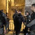 Izraelska policija: U raciji u izbegličkom kampu ranjeno deset policajaca
