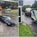 (Video) Potopljeno nekoliko novosadskih ulica: Pljusak se sručio u pojedine delove grada