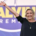 Stranka Marin Le Pen bi u proporcionalnom sistemu glasanja osvojila većinu