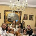 Ovako ražnatovići i šijani slave Božić! Svi na okupu, sestre Rodić sa sinovima, a na stolu... (foto)