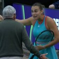 Sabalenka "poludela" na supervizora i sudiju, pa dobila zvižduke: Meč joj prekinut iz neverovatnog razloga