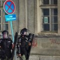 Incident u Kosjeriću: Policija intervenisala na protestu: Tri policajca povređena, uhapšen muškarac