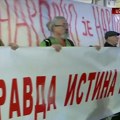Protest ispred Narodnog pozorišta: "Narodno, a ne napredno"