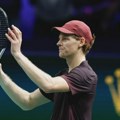 Siner "počistio" ranjenog Zvereva za finale mastersa u Parizu!