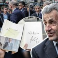 "Bio sam kao zatvorenik sa Đavoljeg ostrva" Svačega ima u Sarkozijevoj knjizi - robijaša koji ga je nervirao pevanjem…