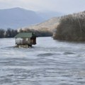 Simbolu Drine i zapadne Srbije reka do grla: Vodena stihija ušla u svetski poznatu kućicu na sred reke, valjda će i ovaj put…